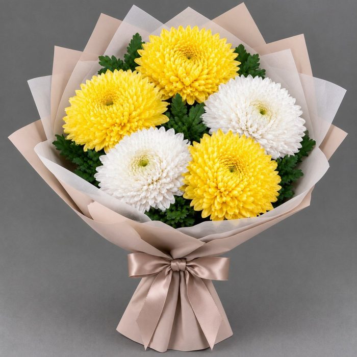Букет белых и желтых хризантем